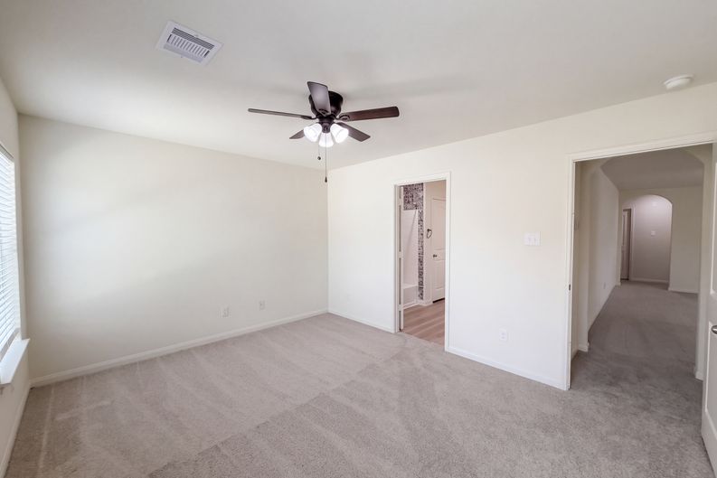 Photo 8 of 16 of 6115 El Oro Dr, Houston, TX