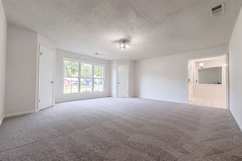 Photo 8 of 25 of 6120 Dorchester Dr, Rex, GA