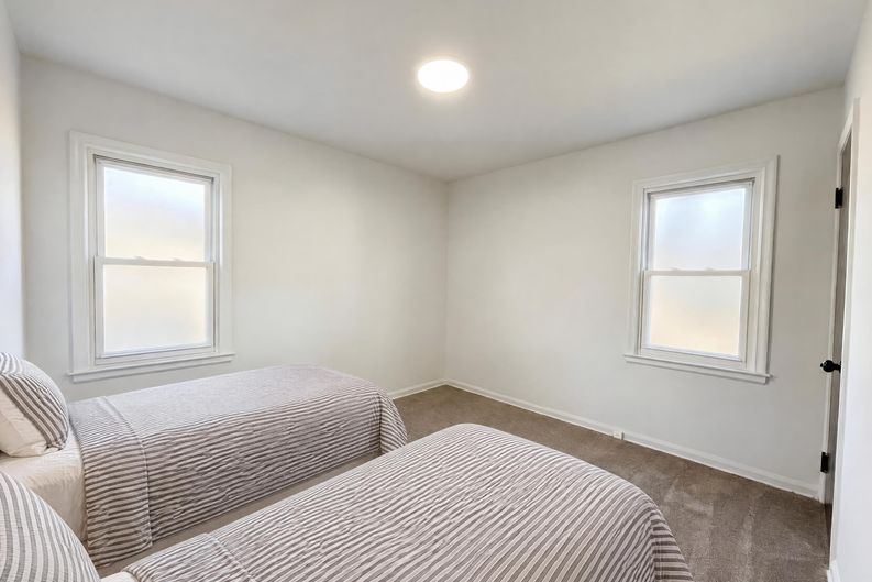 Photo 10 of 16 of 24610 Parklawn St, Oak Park, MI