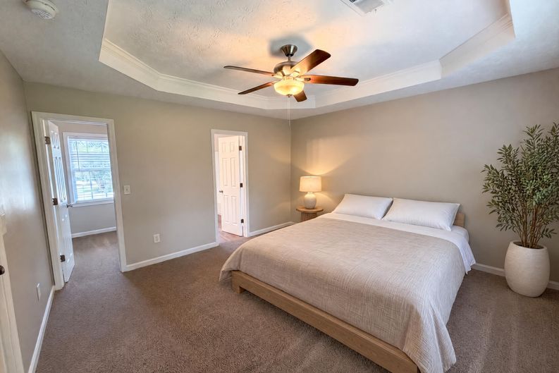 Photo 9 of 23 of 4078 Tara Ct, Loganville, GA