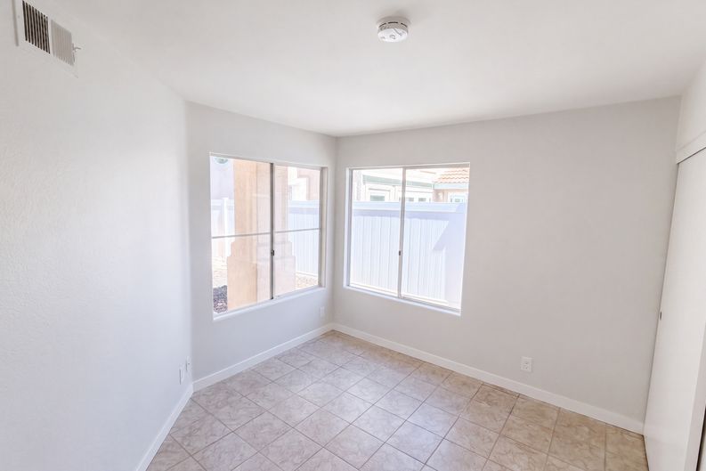 Photo 14 of 19 of 1827 Corte Amarillo, Oceanside, CA