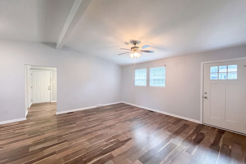 Photo 6 of 16 of 449 Virginia Ave, Statesville, NC