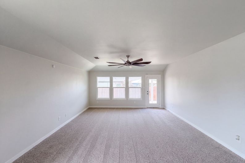 Photo 3 of 23 of 8956 Devonshire Dr, Fort Worth, TX