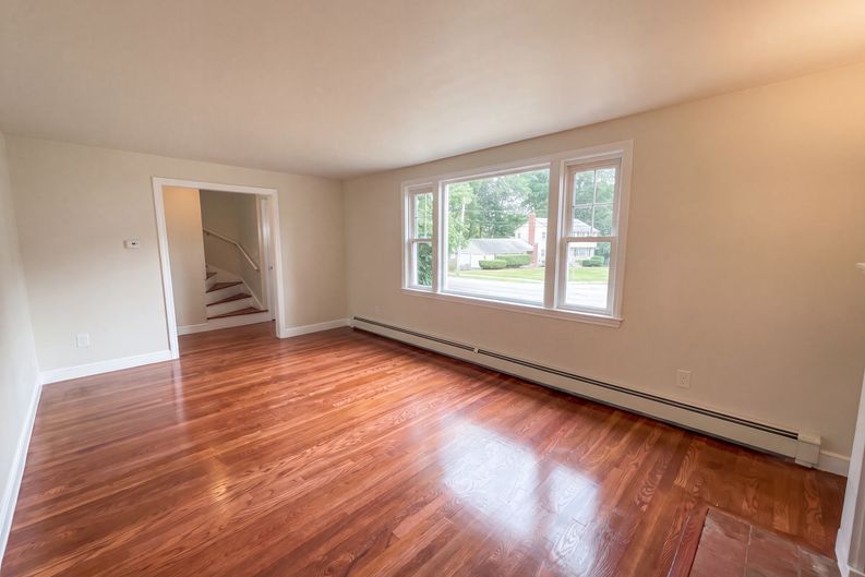 Photo 6 of 28 of 48 Woodlawn St, Randolph, MA