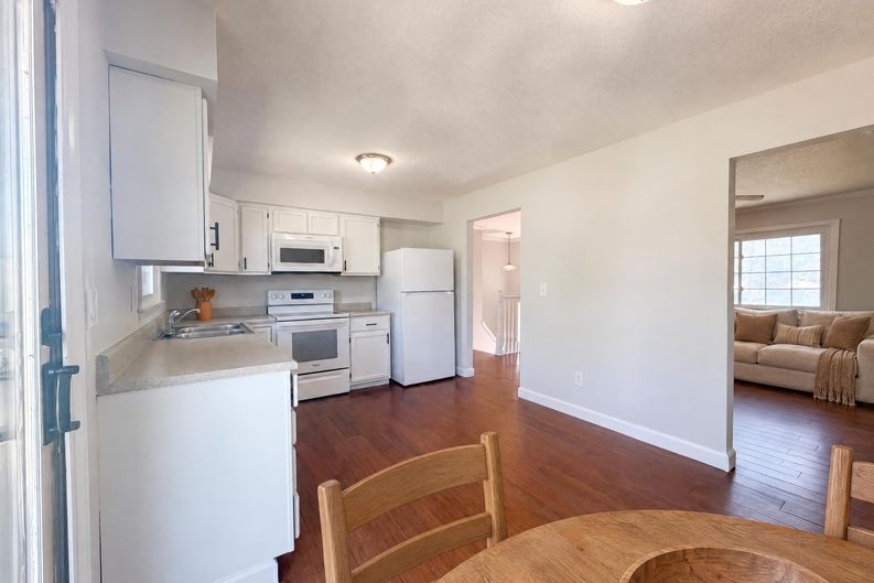 Photo 9 of 19 of 231 Downey Dr, Wellsville, KS