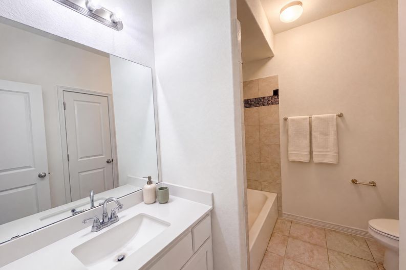 Photo 18 of 24 of 4437 Shady Hill Ln, Pflugerville, TX
