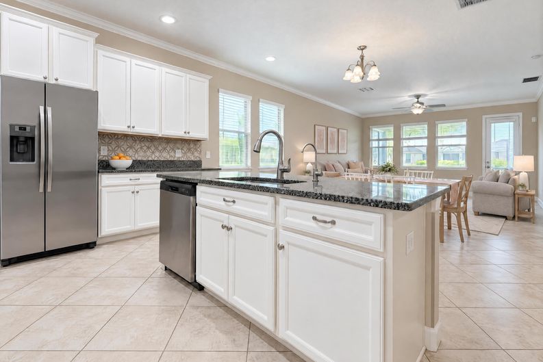 Photo 7 of 34 of 6244 English Hollow Rd, Tampa, FL