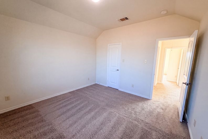 Photo 16 of 22 of 1217 Maverick Ln, Royse City, TX