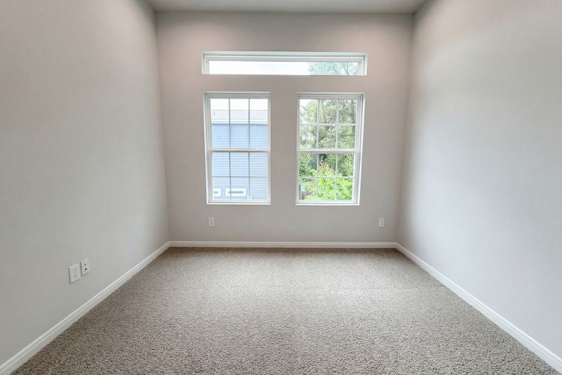 Photo 11 of 17 of 18803 Luminescent Ln, Spring, TX