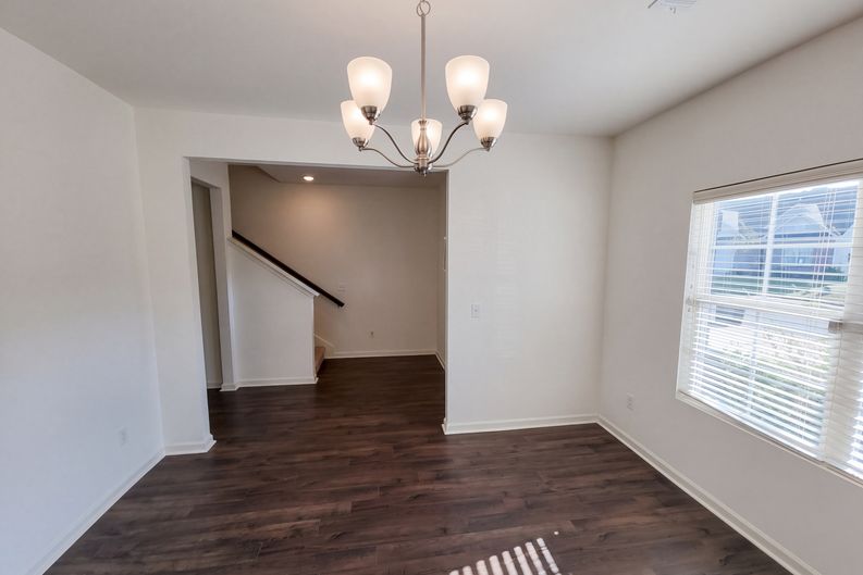 Photo 9 of 24 of 1105 Merion Dr, Calera, AL