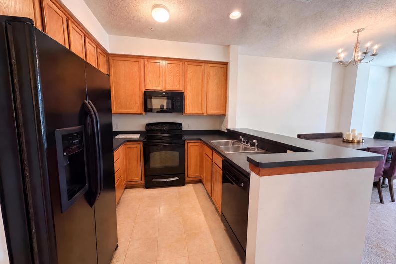 Photo 9 of 25 of 7231 Jewel Ln N, Maple Grove, MN