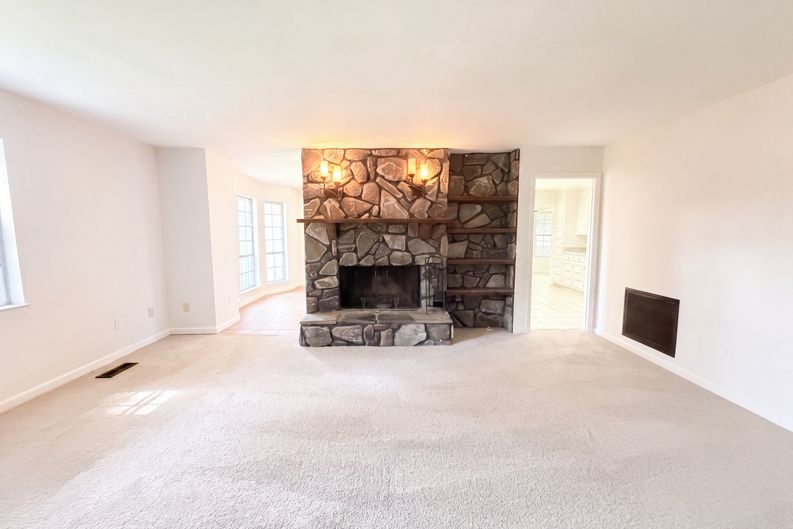 Photo 3 of 21 of 7161 Roper Rd, Trussville, AL