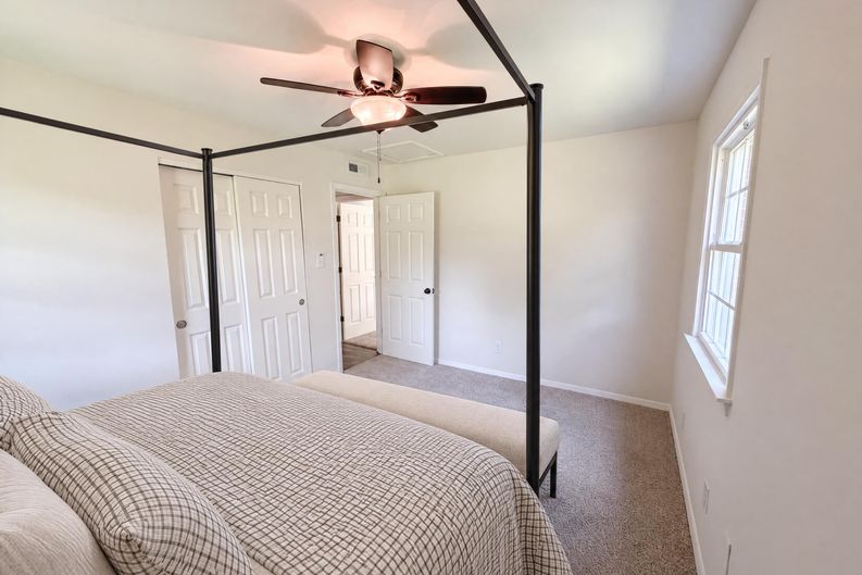 Photo 16 of 21 of 728 Milan Rd E, Charlotte, NC