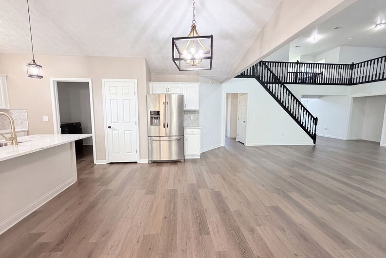 Photo 17 of 43 of 9212 Cedar Gate Dr, Loveland, OH
