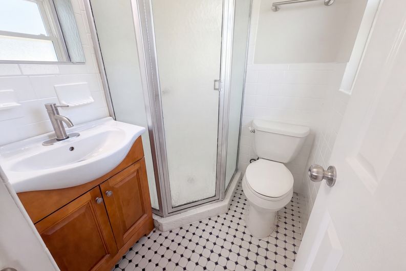 Photo 13 of 26 of 3010 Hatton St, Sarasota, FL