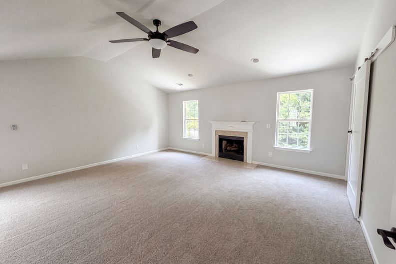 Photo 11 of 23 of 4024 Fifendrum Ln, Charlotte, NC