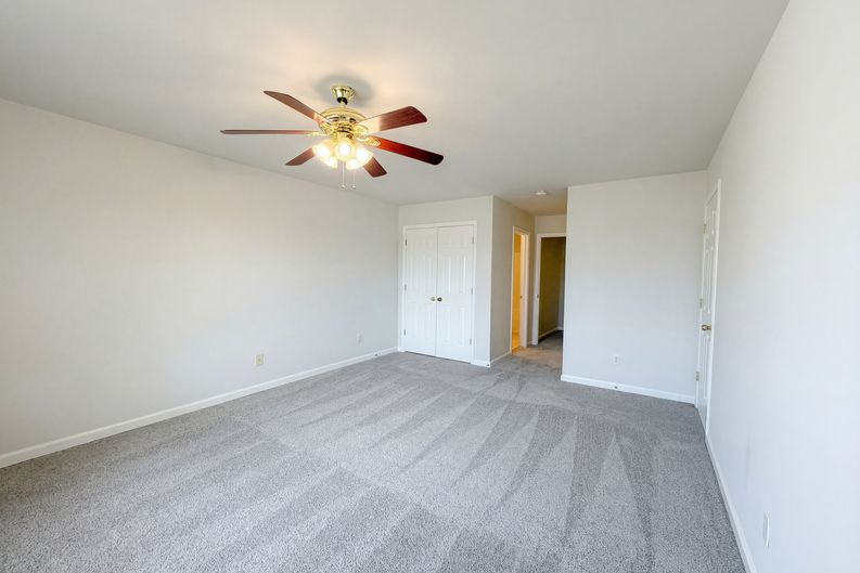 Photo 8 of 33 of 403 Heath Pl, Smyrna, TN