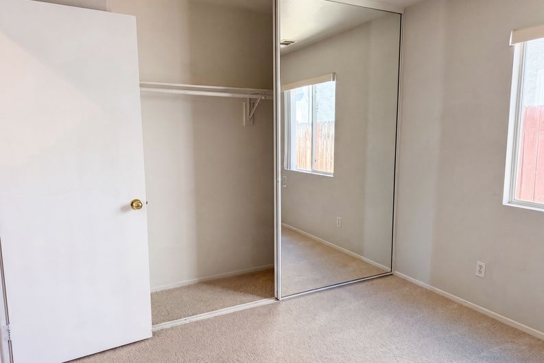 Photo 9 of 18 of 13577 Monterey Way, Victorville, CA