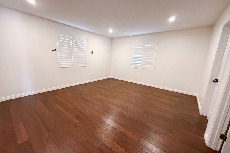 Photo 15 of 22 of 1138 S St Andrews Pl, Los Angeles, CA