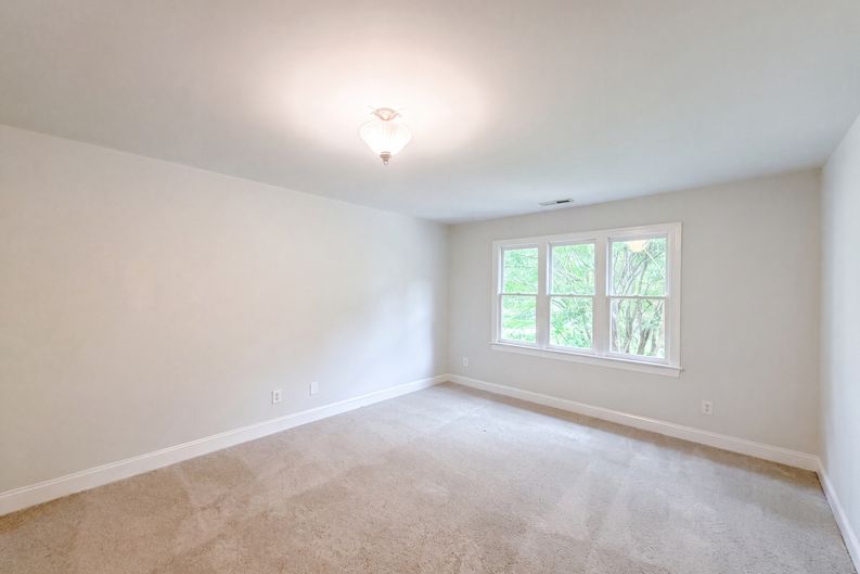 Photo 9 of 17 of 2220 Cushendun Ln, Garner, NC