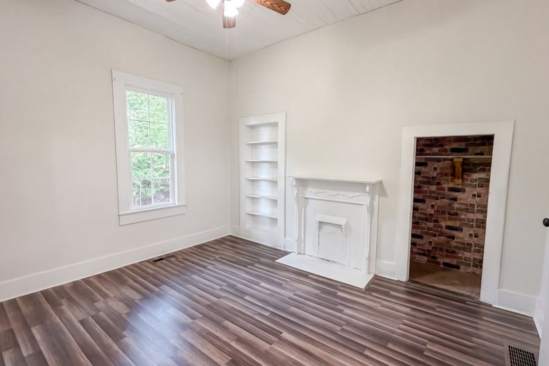Photo 11 of 29 of 289 Almon Rd, Covington, GA