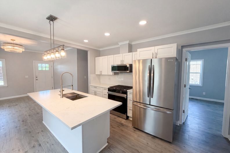 Photo 13 of 16 of 1501 S Roxboro St, Durham, NC