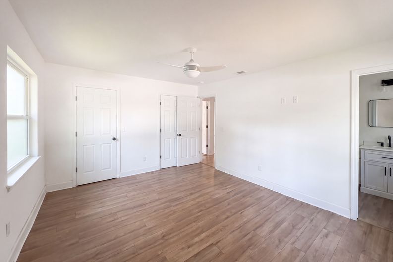 Photo 16 of 26 of 1625 Windsor Dr, Waycross, GA