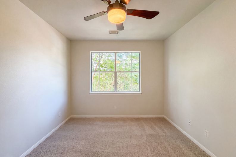Photo 12 of 22 of 2404 Danciger Ln, Cedar Park, TX