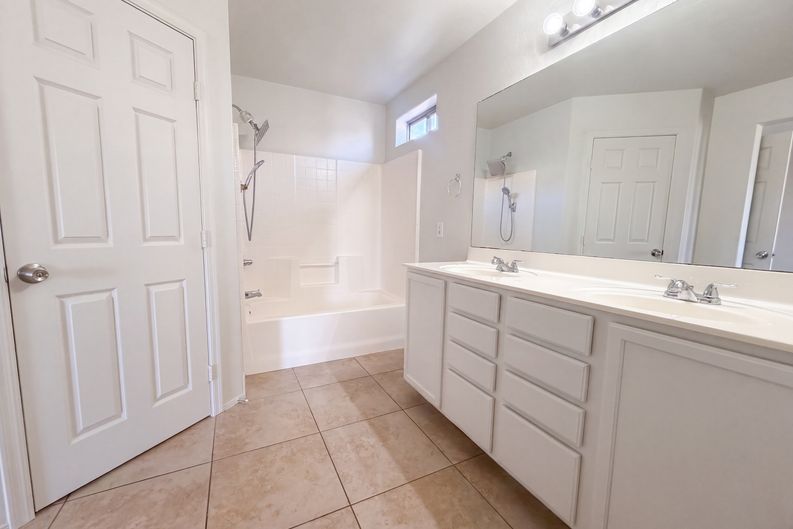 Photo 10 of 19 of 544 E Christopher St, San Tan Valley, AZ
