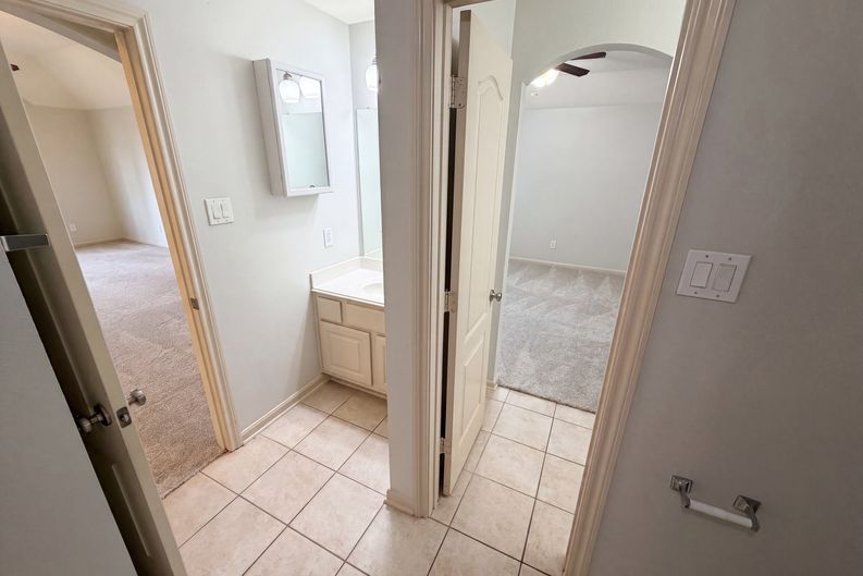 Photo 29 of 36 of 15822 Maple Shores Dr, Houston, TX