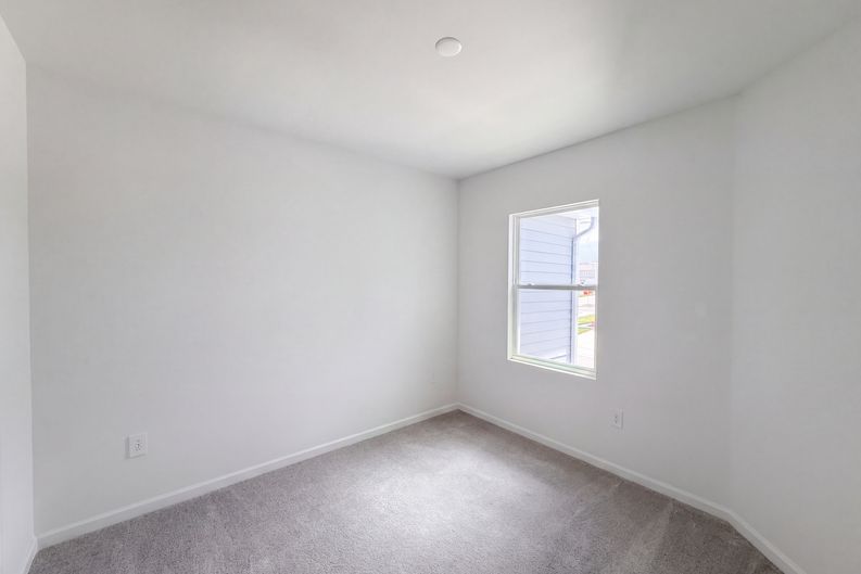 Photo 11 of 22 of 3110 Kurtz Ter, Davenport, FL