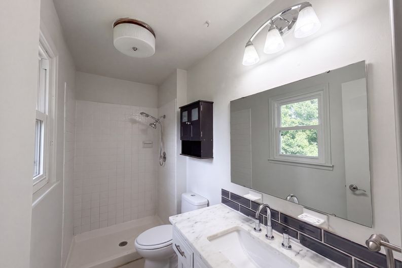 Photo 27 of 39 of 14224 S Raintree Dr, Olathe, KS
