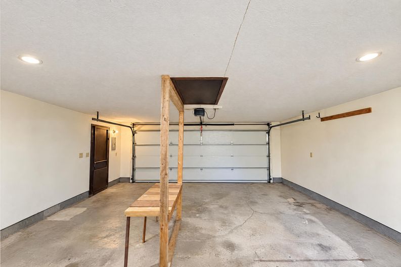 Photo 18 of 22 of 6526 Engle Rd, Brookpark, OH