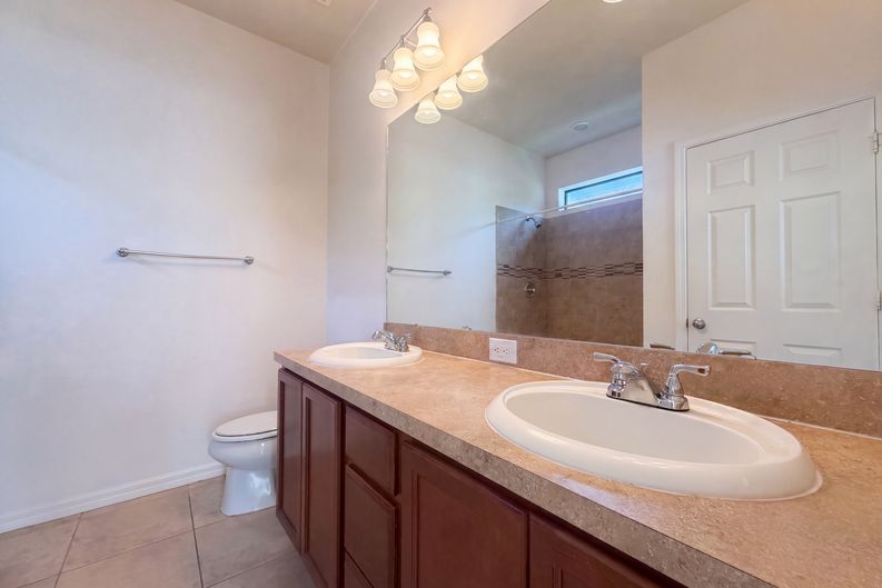 Photo 10 of 19 of 6308 Magnolia Park Blvd, Riverview, FL