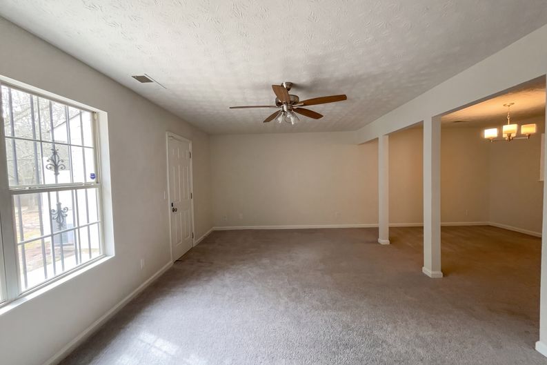 Photo 11 of 18 of 3794 Waldrop Ln, Decatur, GA