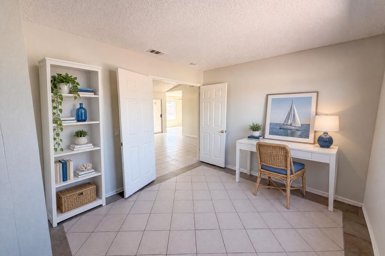 Photo 12 of 18 of 13561 Glacier Cir, Hesperia, CA