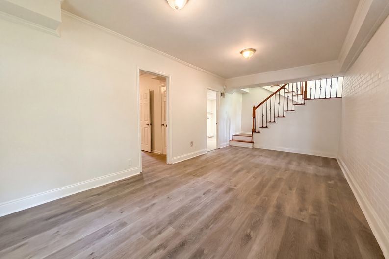Photo 12 of 23 of 1909 Wisterwood Dr, Hoover, AL