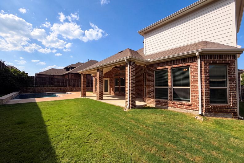 Photo 30 of 34 of 4305 Curlew Ln, Garland, TX