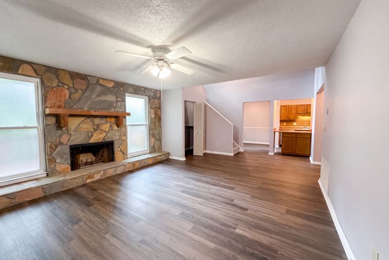 Photo 11 of 26 of 282 Toweridge Dr SW, Marietta, GA