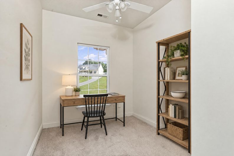 Photo 18 of 23 of 2433 Misty Ridge Dr, Lenoir City, TN