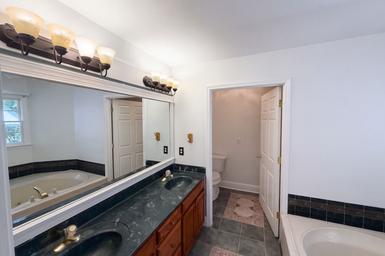 Photo 10 of 24 of 5406 Club View Dr, Concord, NC