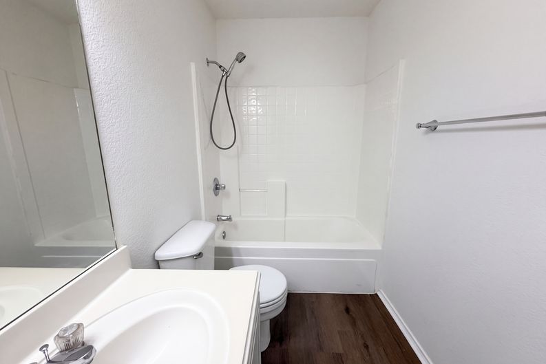 Photo 20 of 31 of 1033 Olivewood Ln, Fort Worth, TX