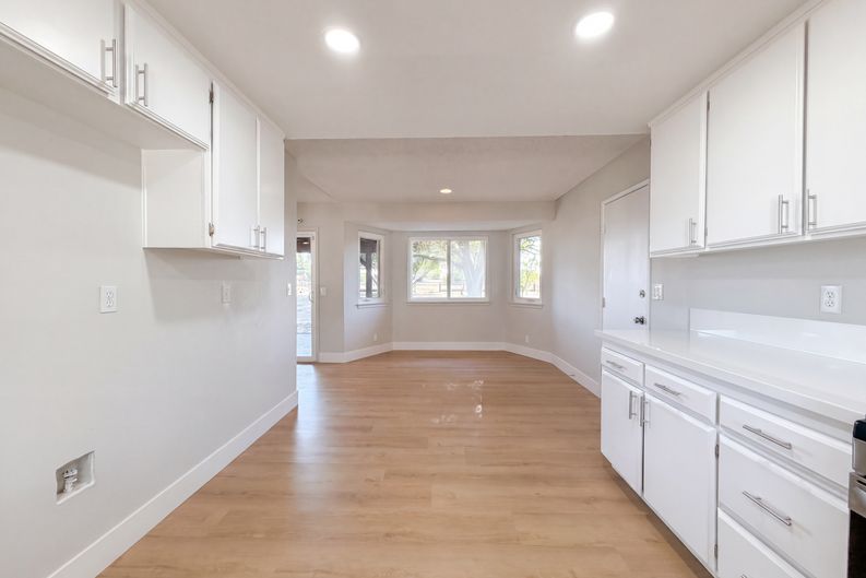 Photo 11 of 21 of 40733 176th St E, Lancaster, CA