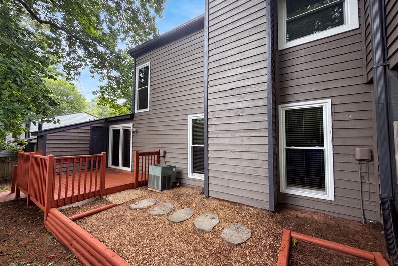 Photo 23 of 26 of 282 Toweridge Dr SW, Marietta, GA