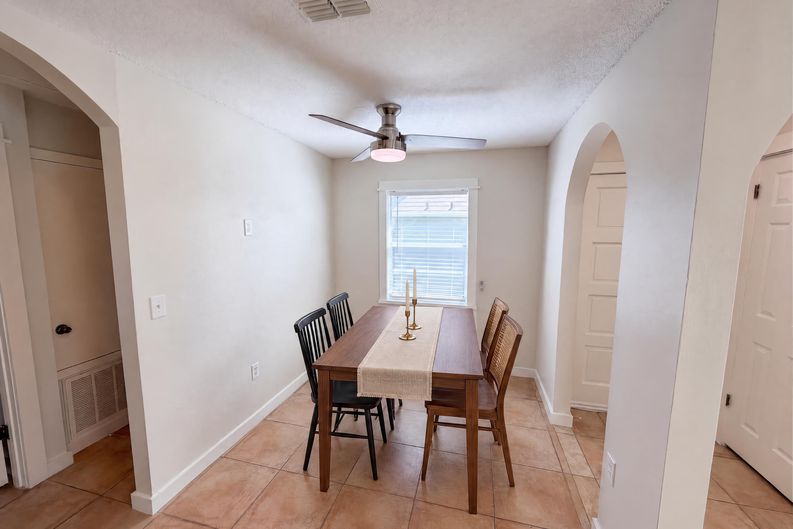 Photo 7 of 20 of 411 Dorchester Sq, Lake Mary, FL