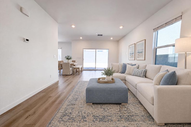 Photo 3 of 19 of 8364 Caldera Hills Ave, Las Vegas, NV