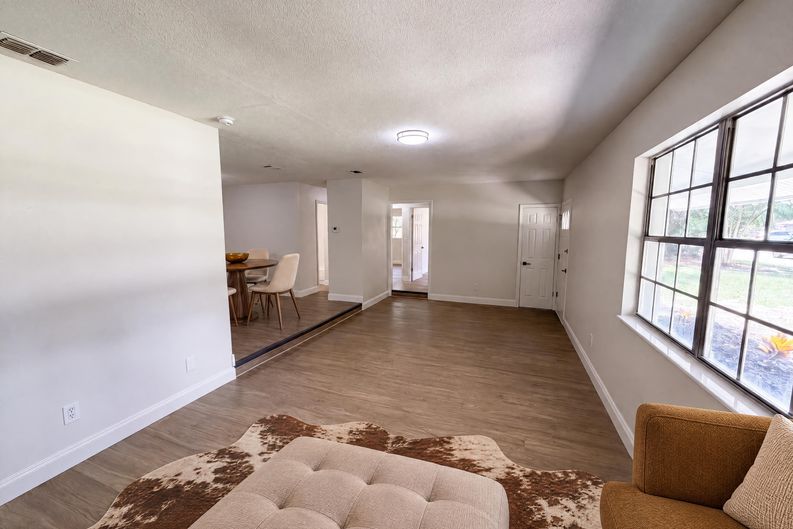 Photo 13 of 23 of 585 Hewett Dr, Orlando, FL