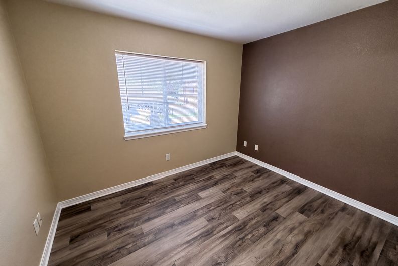 Photo 16 of 33 of 23560 Alamo Pl, Aurora, CO