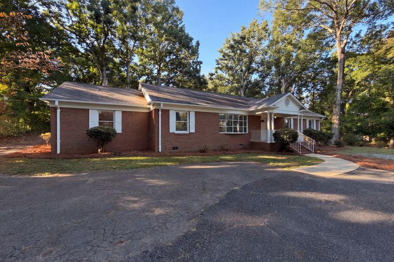 Photo 18 of 19 of 1524 Mt Holly Huntersville Rd, Charlotte, NC