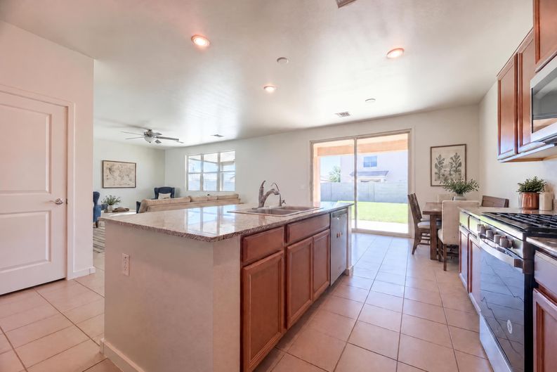 Photo 9 of 28 of 6949 E Hatchling Way, San Tan Valley, AZ